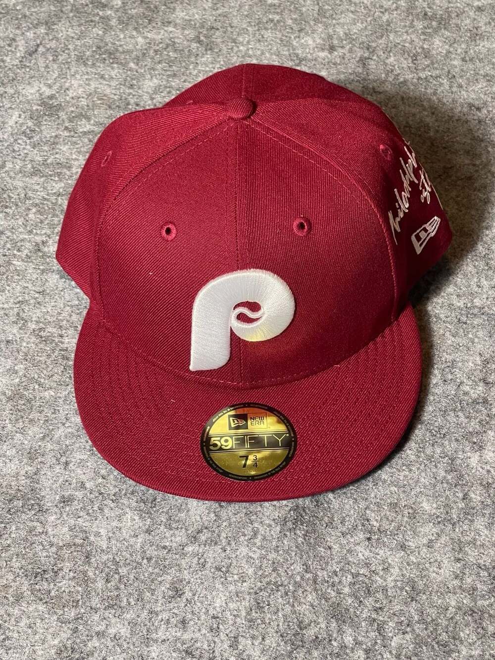 New Era Philadelphia Phillies 59FIFTY Size 7 3/4 Fitted Hat Maroon